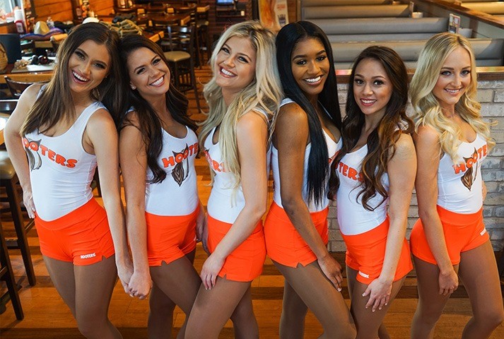 Want To Be A World-Famous Hooters Girl?